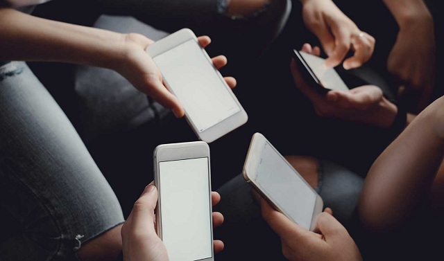 Mobile phone addiction is bad habit.